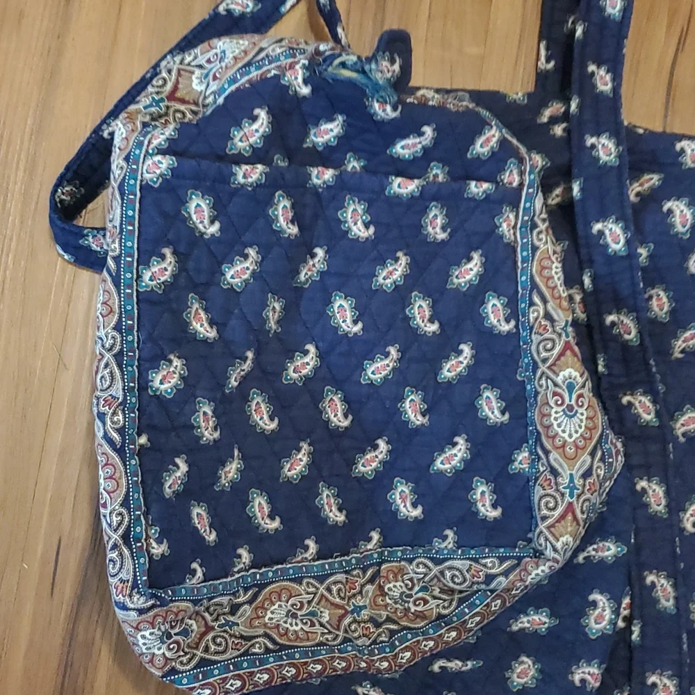 Vera Bradley weekend bag - Picture 2 of 5